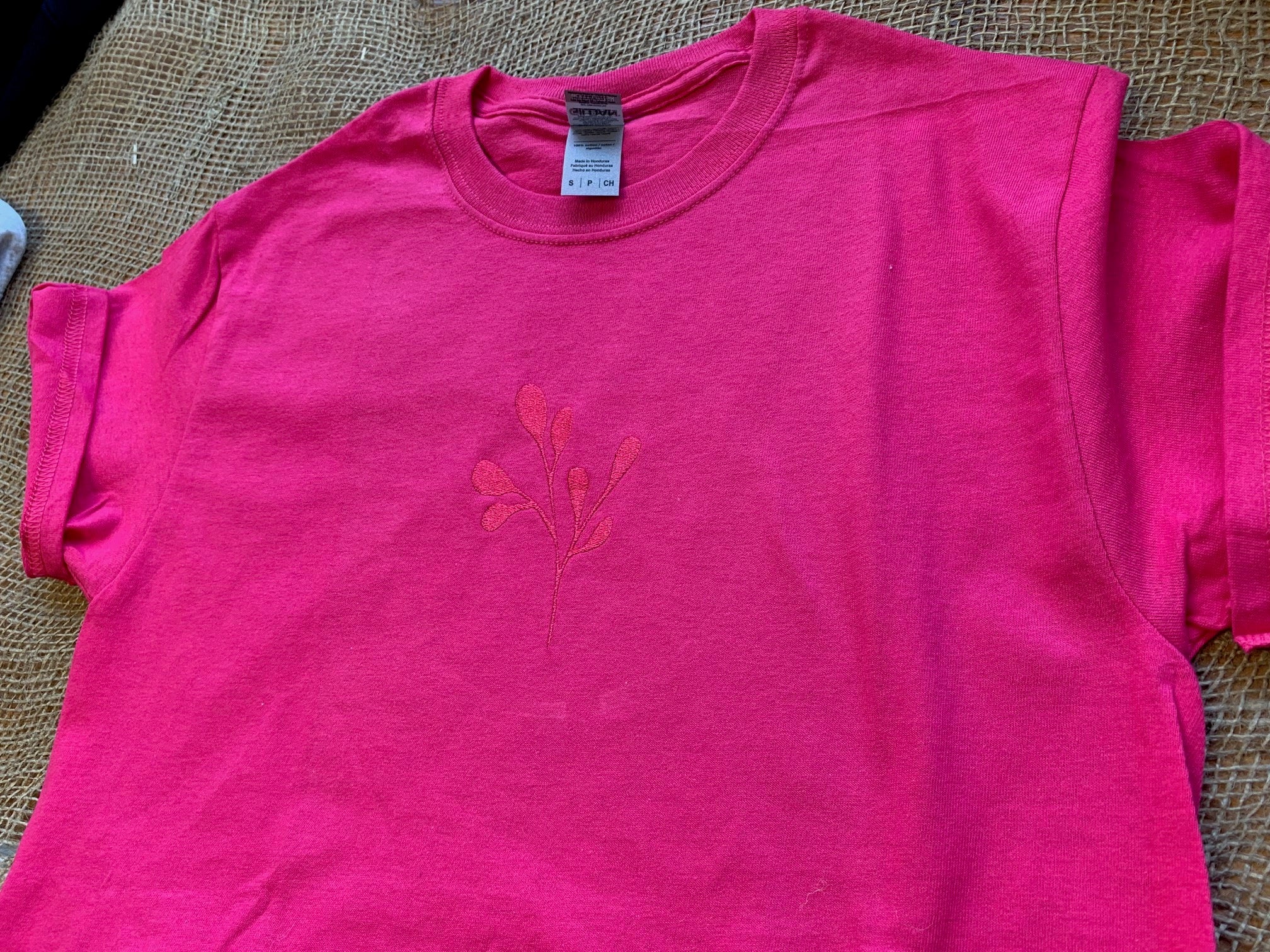 Minimalist embroidered t-shirt - Boho floral tshirt embroidered - Embroidered Tee - Gift tee - Boho T-shirt - Mother's day t-shirt