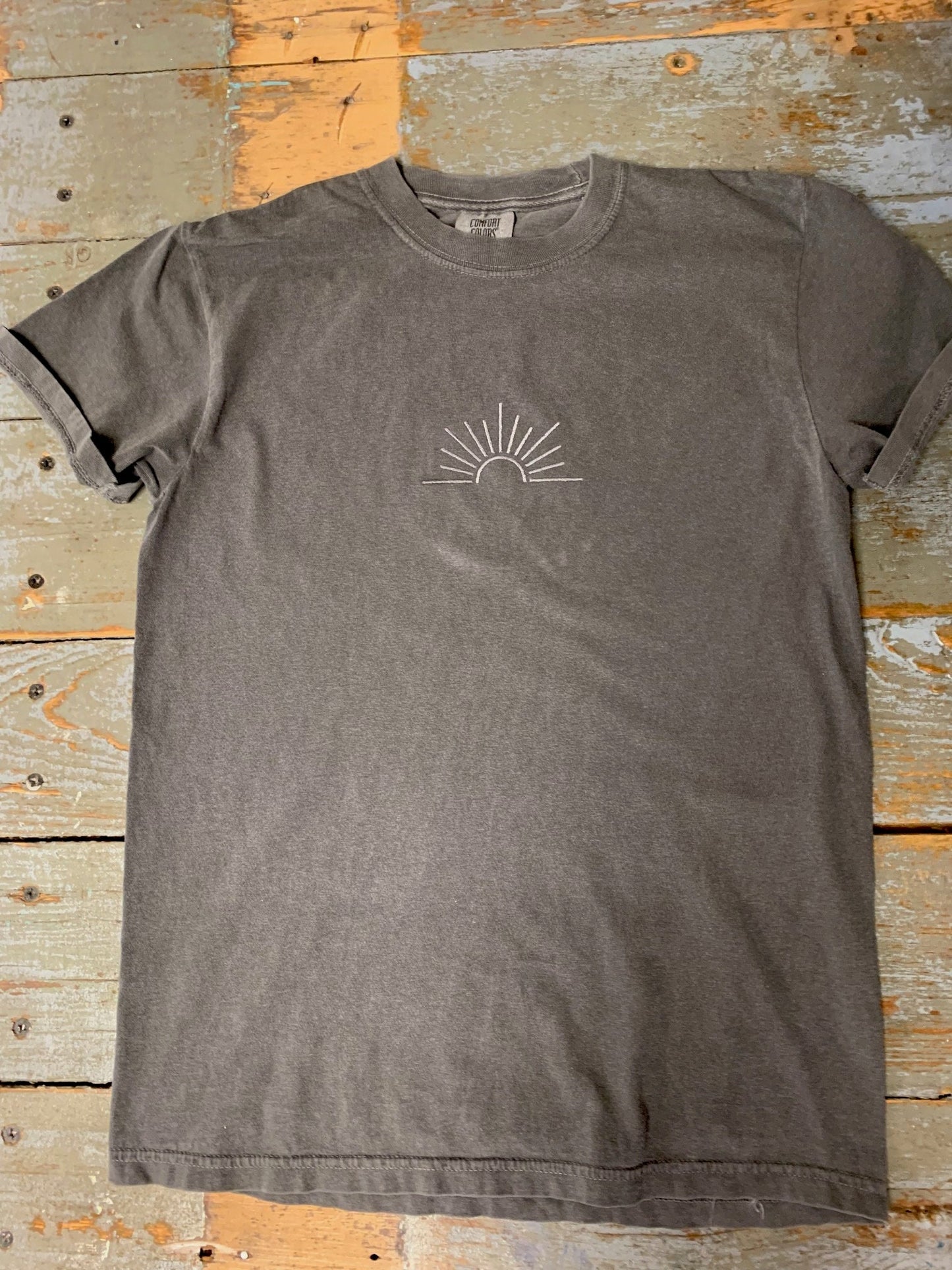 Minimalist SUN t-shirt embroidery - COMFORT COLORS - Unisex tshirts, Pigment dye tshirt, Sunshine embroidery