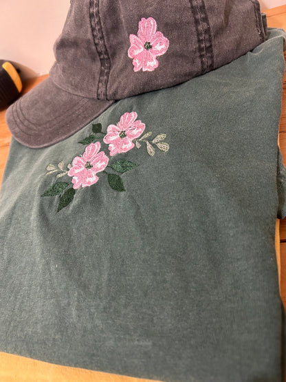 Flowers embroidered t-shirt - t-shirt embroidered - Embroidered Tee - Gift tee - Boho T-shirt -