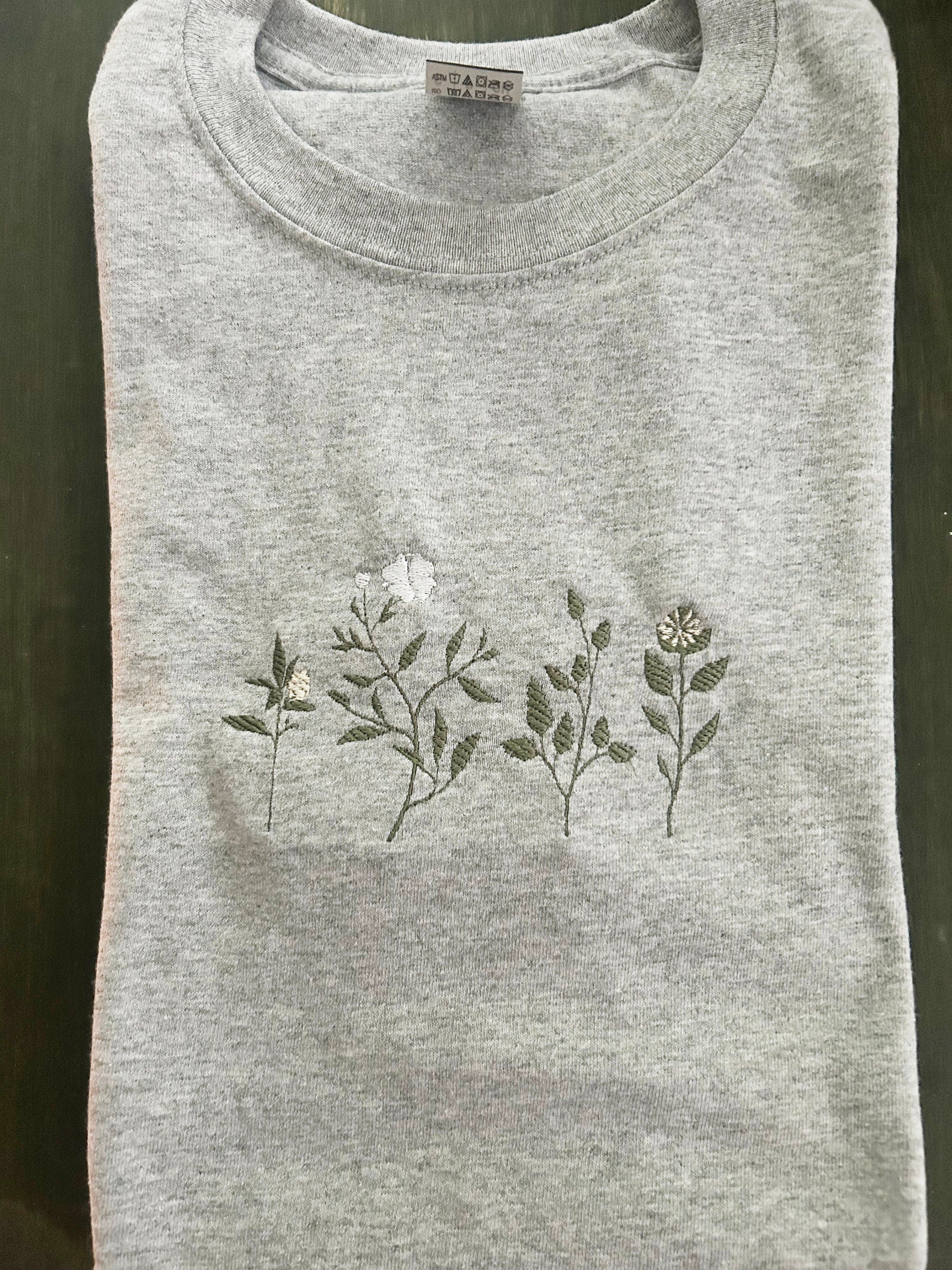 Flowers - embroidered t-shirt - Ash Grey