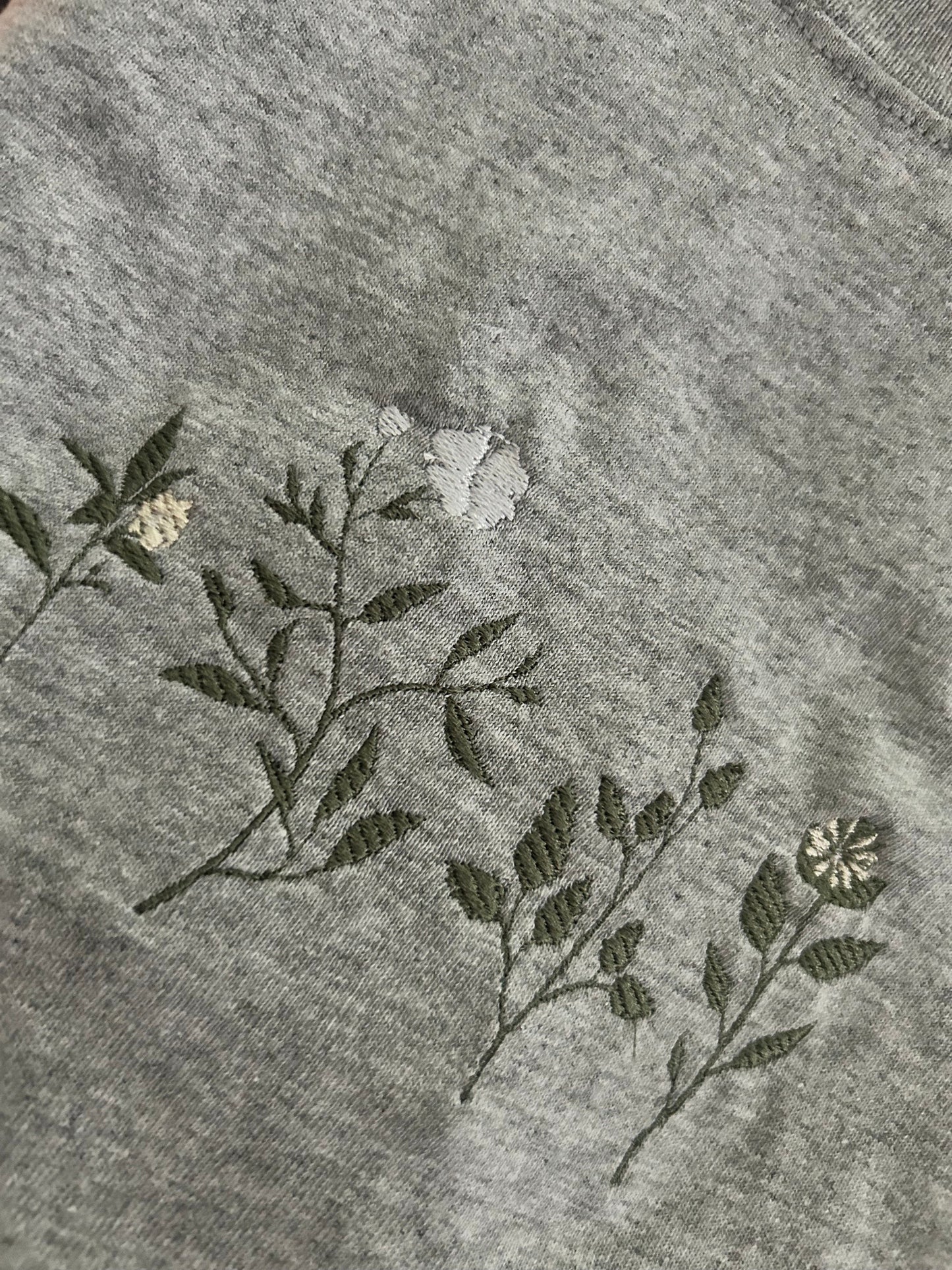 Flowers - embroidered t-shirt - Ash Grey - wildflowers embroidery - floral design embroidered